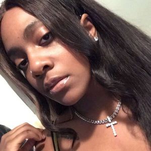 Meet your Posher, Taylour